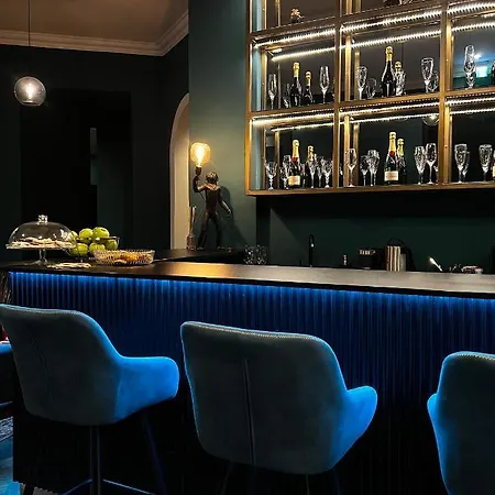 Rumor Hotel