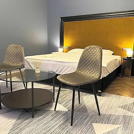 Rumor Hotel