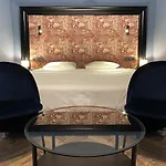 Ξενοδοχείο Rumor 4*